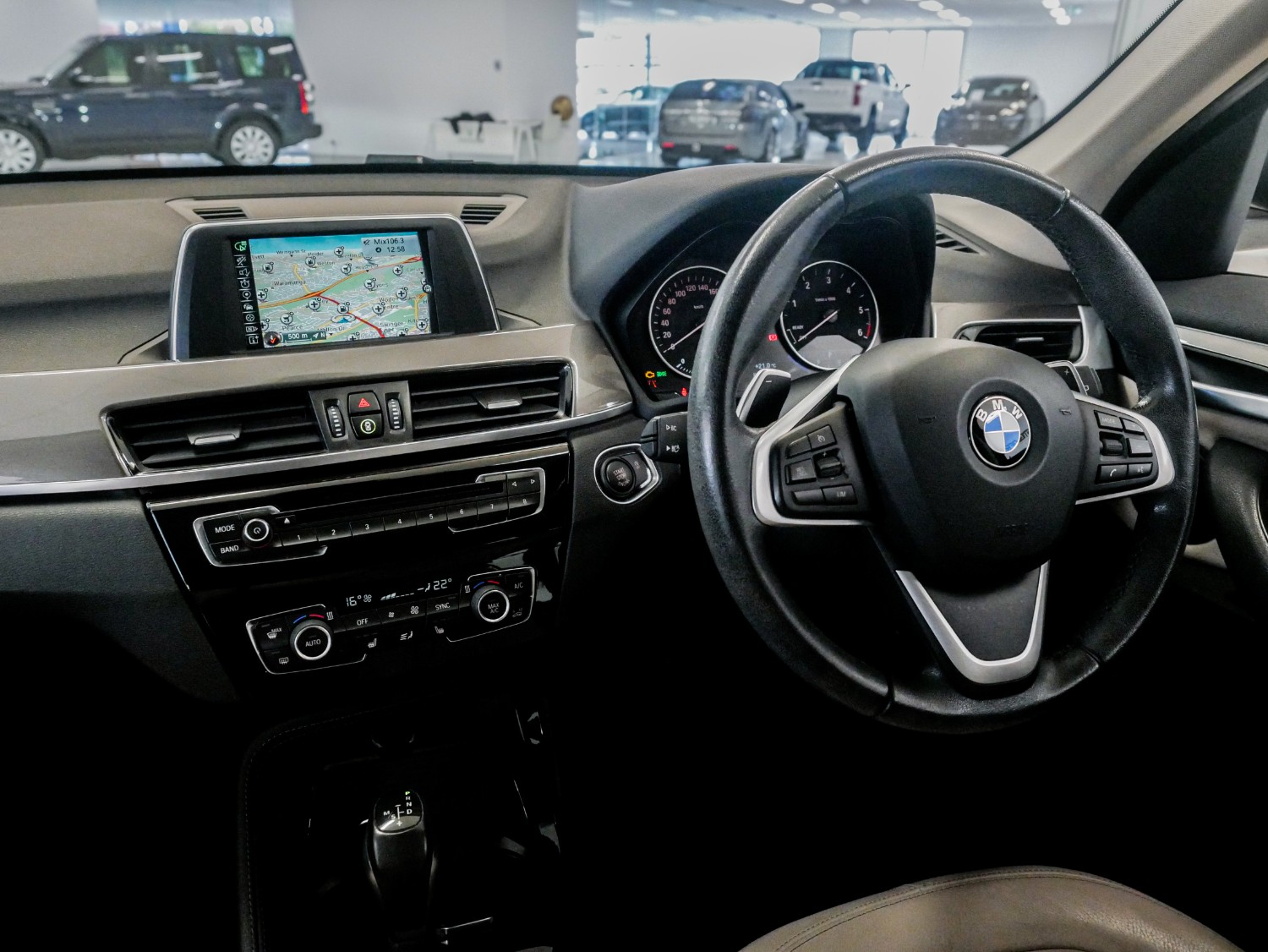 2016 BMW X1 F48 xDrive20d SUV Image 11