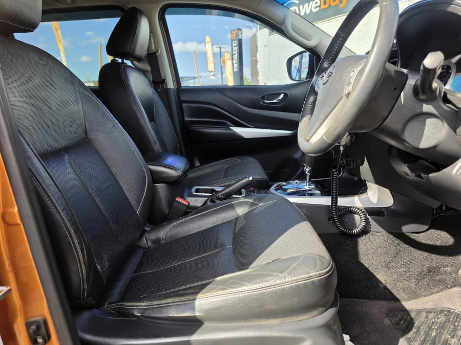 2015 Nissan Navara D23 ST-X Dual Cab Pickup Image 21