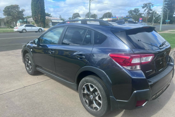 2017 Subaru XV G4-X 2.0i SUV Image 5