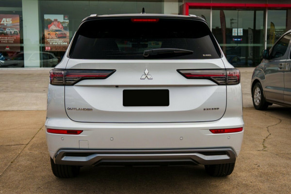 2025 Mitsubishi Outlander ZM Exceed Tourer SUV Image 3