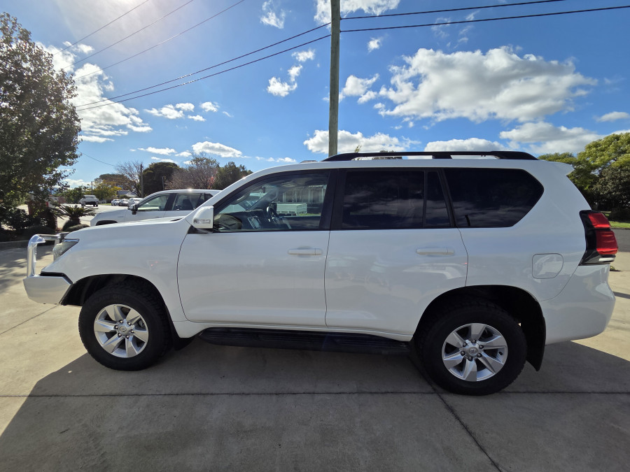 2019 Toyota LandCruiser Prado GDJ150R GXL SUV Image 4