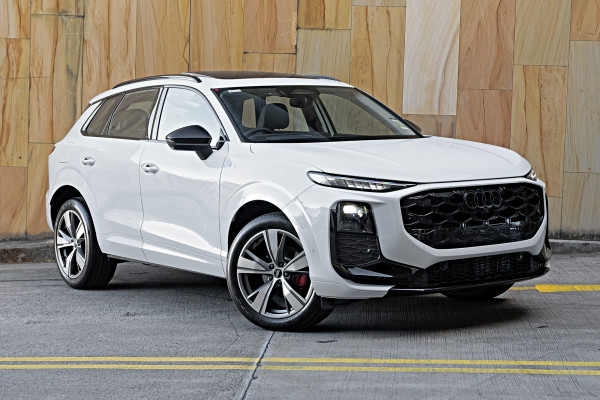 Audi Q3 TFSI 110kW Launch edition FJ