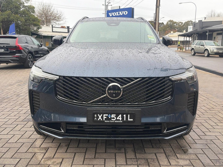 2025 MY26 Volvo XC90 L Series Plus T8 Plug-in Hybrid Dark SUV Image 2
