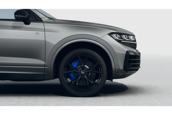 2026 Volkswagen Touareg RC R SUV Image 6