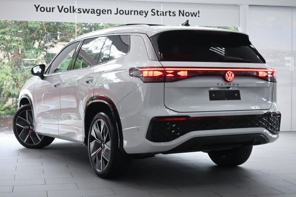 2025 MY26 Volkswagen Tayron R4 195TSI R-Line SUV Image 2