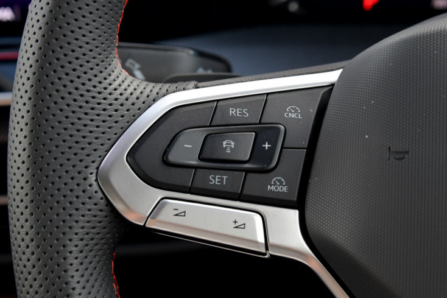 2025 Volkswagen Golf 8.5 GTI Hatch Image 11