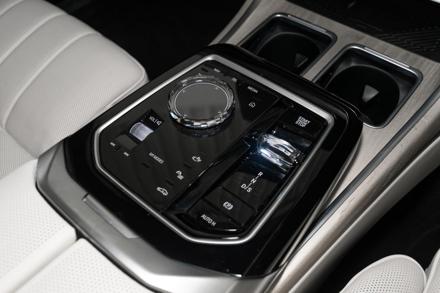2024 BMW 7 Series G70 740i M Sport Sedan