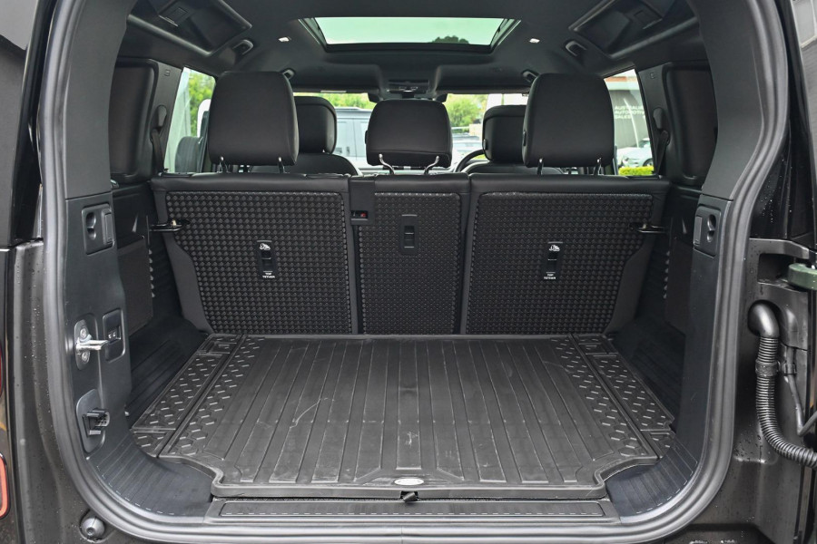 2026 Land Rover Defender L663 110 D350 X-Dynamic HSE SUV