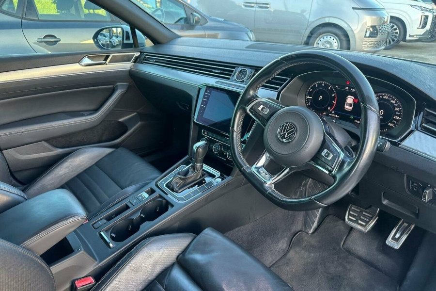 2017 MY18 Volkswagen Passat B8 206TSI R-Line Sedan Image 12