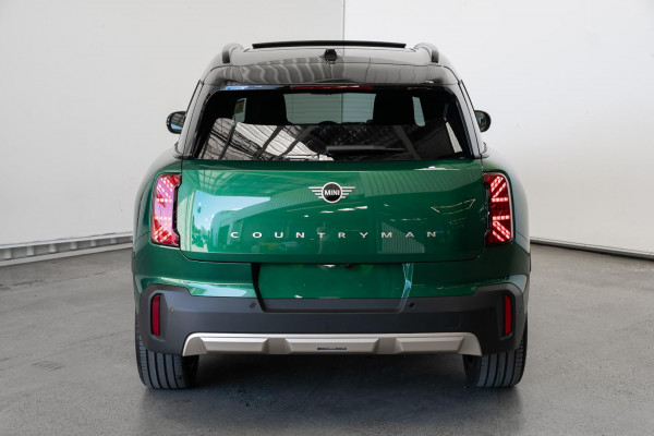 2026 MINI Countryman U25 C Favoured SUV image 5