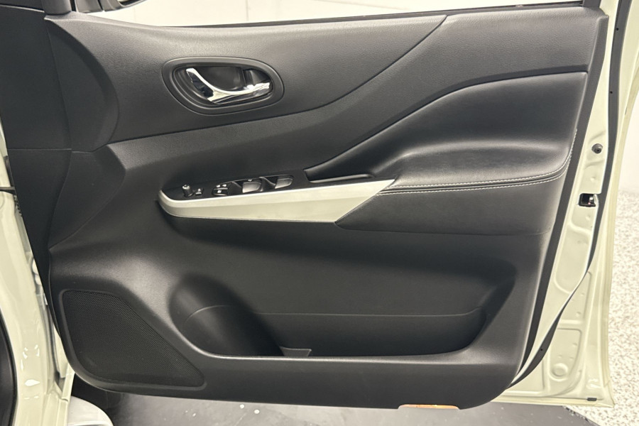 2020 MY21 Nissan Navara D23 ST-X Ute Image 16