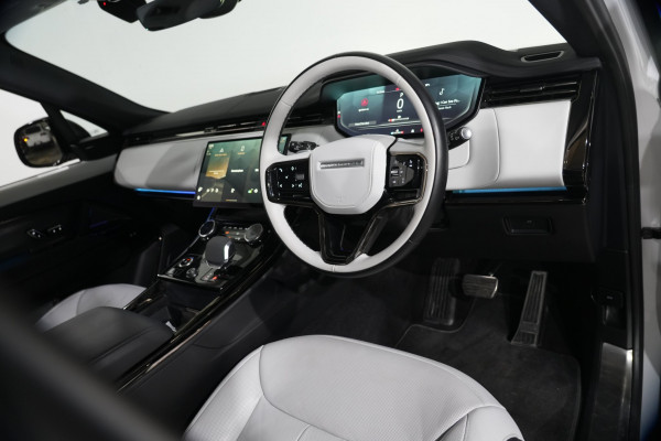 2023 Land Rover Range Rover Sport L461 D300 Dynamic SE SUV image 11