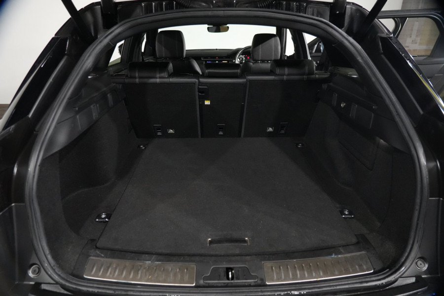 2019 Land Rover Range Rover Velar L560 P380 R-Dynamic SE SUV