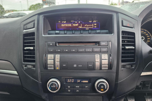 2008 Mitsubishi Pajero NS GLX SUV Image 13