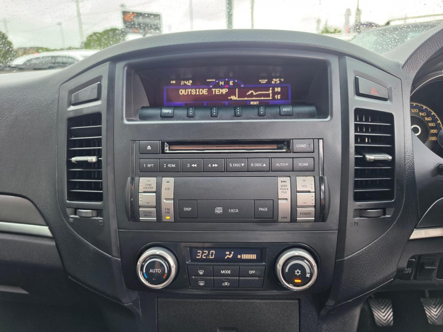 2008 Mitsubishi Pajero NS GLX SUV Image 13