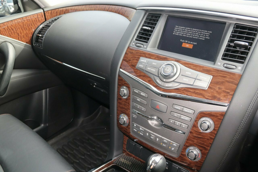 2022 Nissan Patrol Y62 Series 5 Ti SUV Image 10