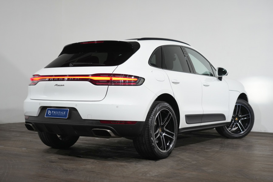 2021 Porsche Macan SUV Image 7