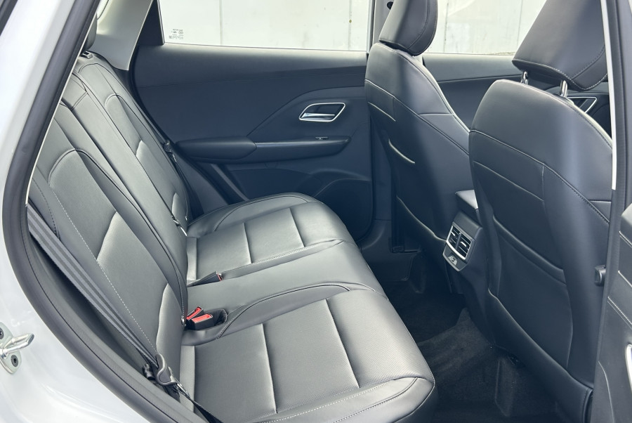 2025 MG ZS Essence SUV Image 11