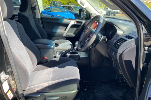 2018 Toyota LandCruiser Prado GDJ150R GXL SUV Image 12