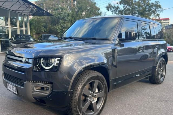 Land Rover Defender 110 D300 X L663