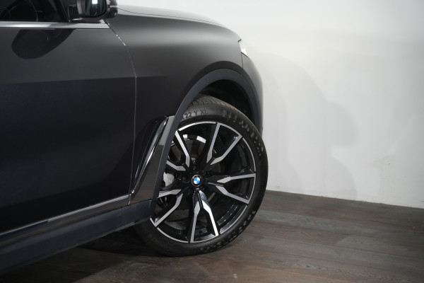 2020 BMW X7 Xdrive30d SUV Image 11