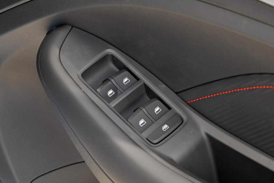 2024 MG ZST S13 Essence SUV Image 17