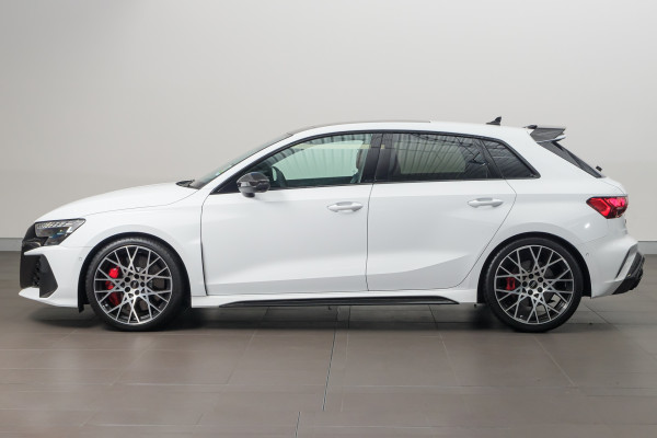 2026 Audi RS 3 GY  Hatch image 3