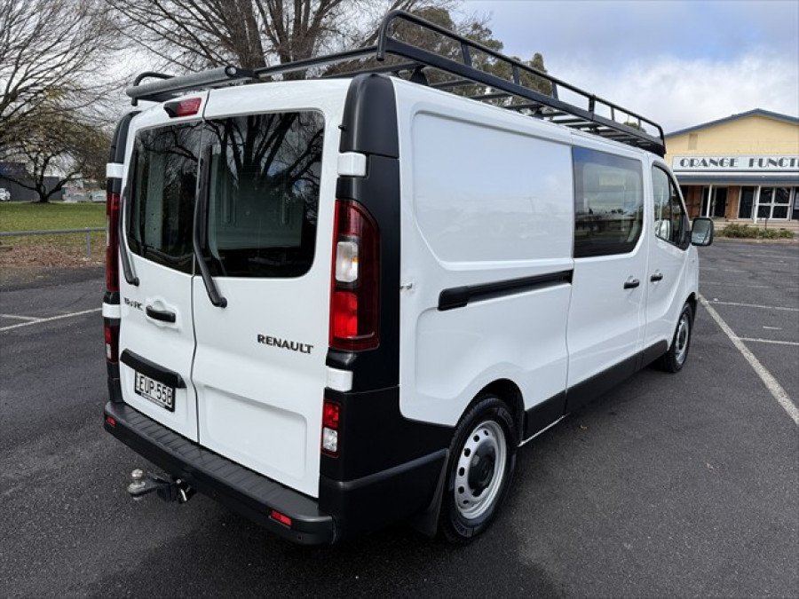 2022 Renault Trafic X82 Crew Lifestyle 125kW Van Image 3