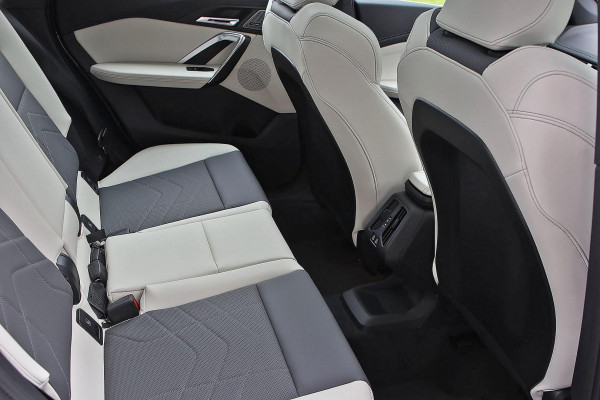 2025 BMW X1 U11 sDrive18i SUV image 10