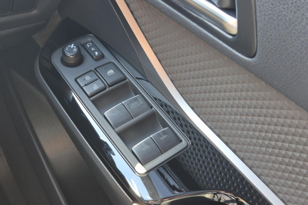 2023 Toyota C-HR ZYX10R Koba SUV Image 18