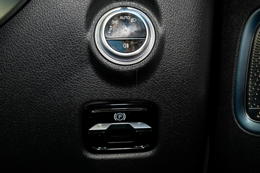 2026 MY25 Mercedes-Benz C-Class W206 C300 Sedan
