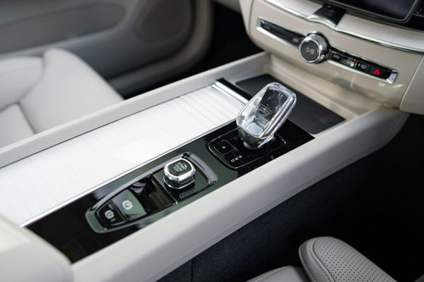 2026 Volvo XC60 UZ Ultra B5 Dark SUV Image 29