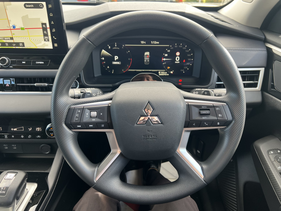 2025 Mitsubishi Outlander ZM ES SUV Image 12