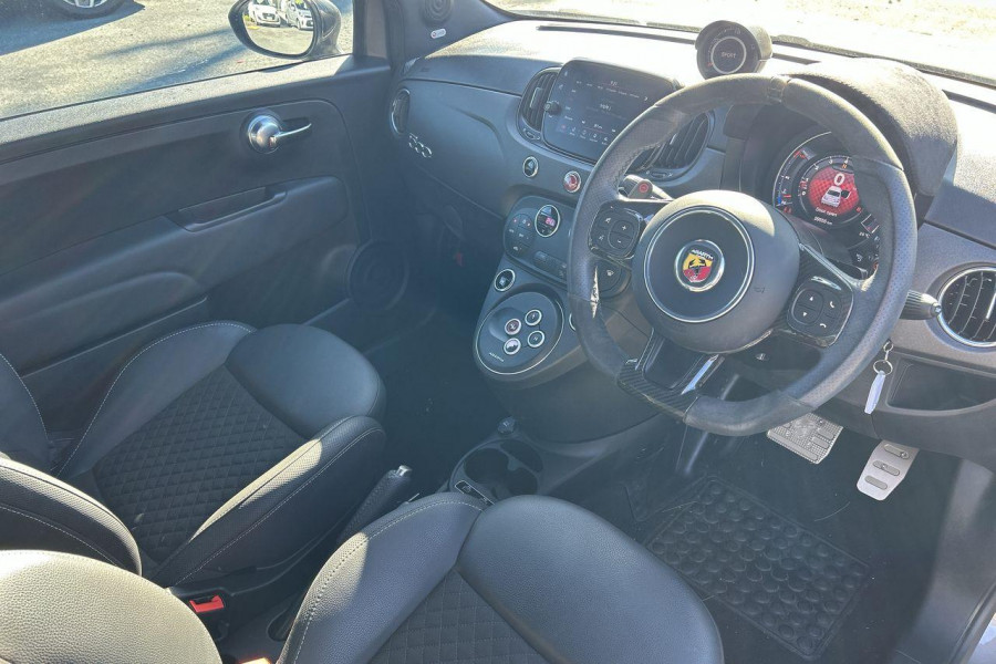 2023 Abarth 695  Competizione Hatch Image 9