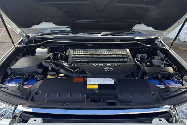 2012 MY13 Toyota LandCruiser VDJ200R GXL SUV Image 23