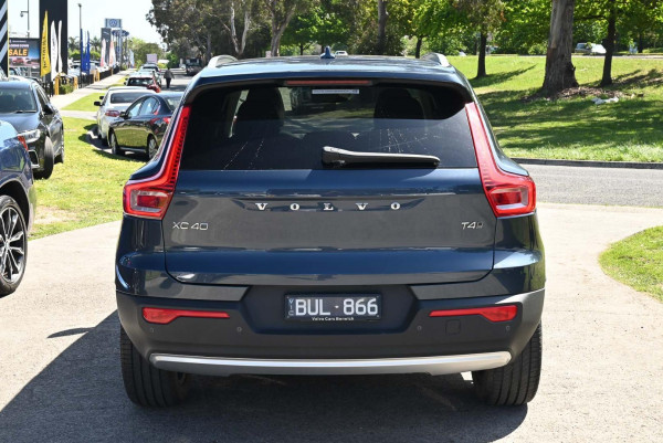 2022 Volvo XC40 XZ T4 Inscription SUV image 5