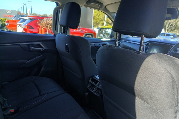 2021 MY22 Isuzu D-MAX RG LS-M Ute Image 17