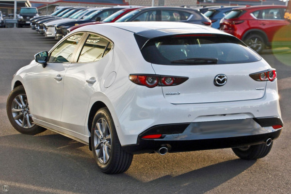 2025 Mazda 3 BP Series G20 Pure Hatch Image 7