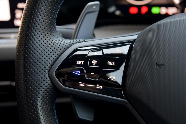 2024 Volkswagen Golf 8 R Hatch image 12