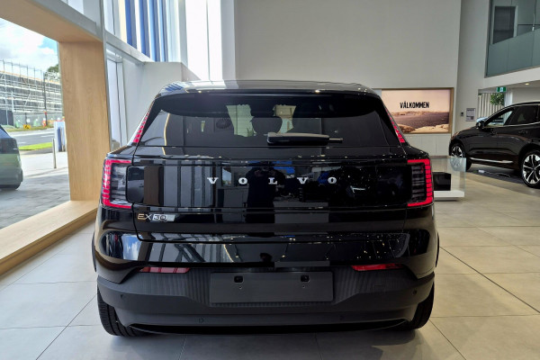 2026 Volvo EX30  Single Motor Extended Range Ultra SUV Image 6