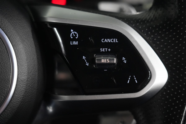 2021 Jaguar F-PACE R-Dynamic SE SUV Image 25