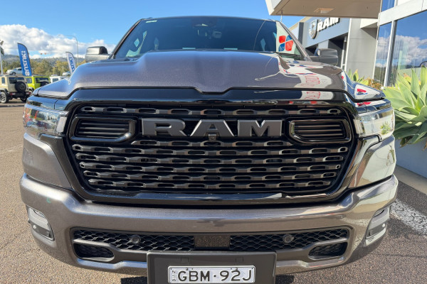 2026 Ram 1500 Express Ute Image 4