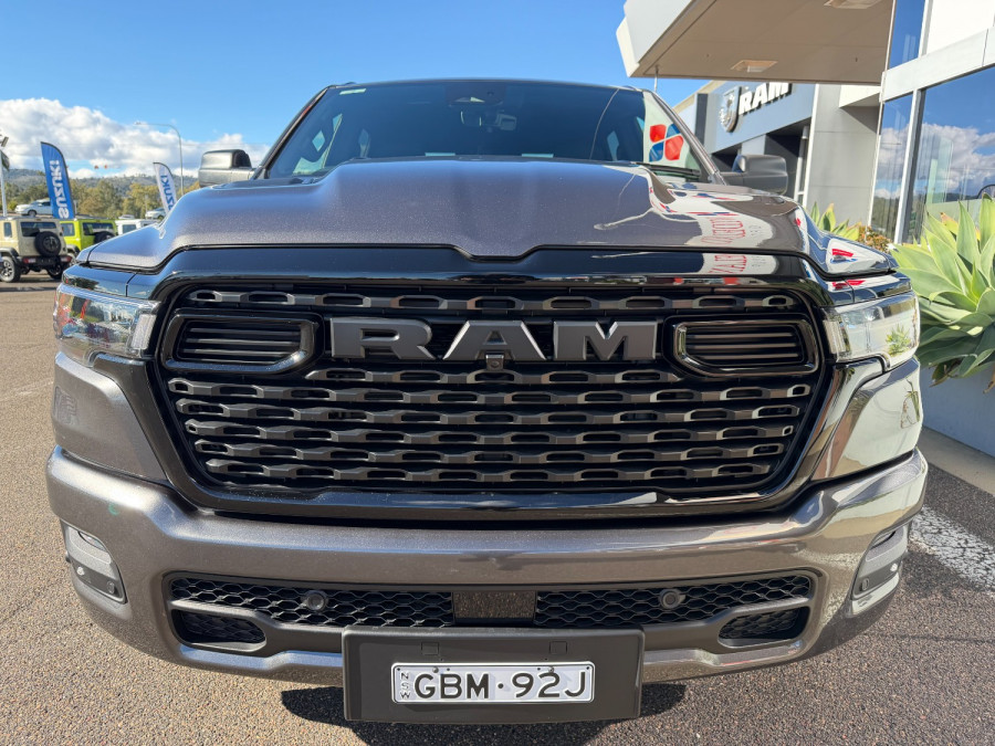 2026 Ram 1500 Express Ute Image 4