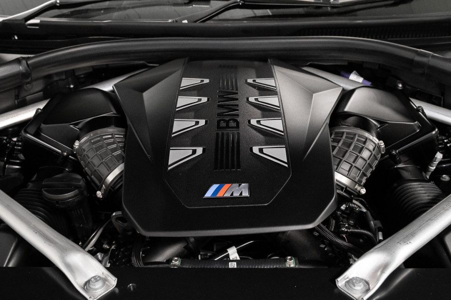 2025 BMW X5 G05 LCI M60i SUV