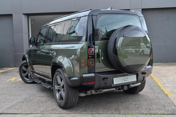 2026 Land Rover Defender L663 110 D350 X-Dynamic HSE SUV image 4