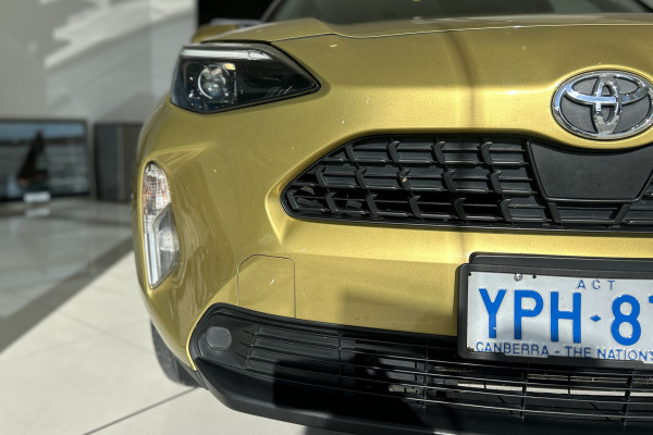 2021 Toyota Yaris Cross MXPB10R GX SUV Image 3