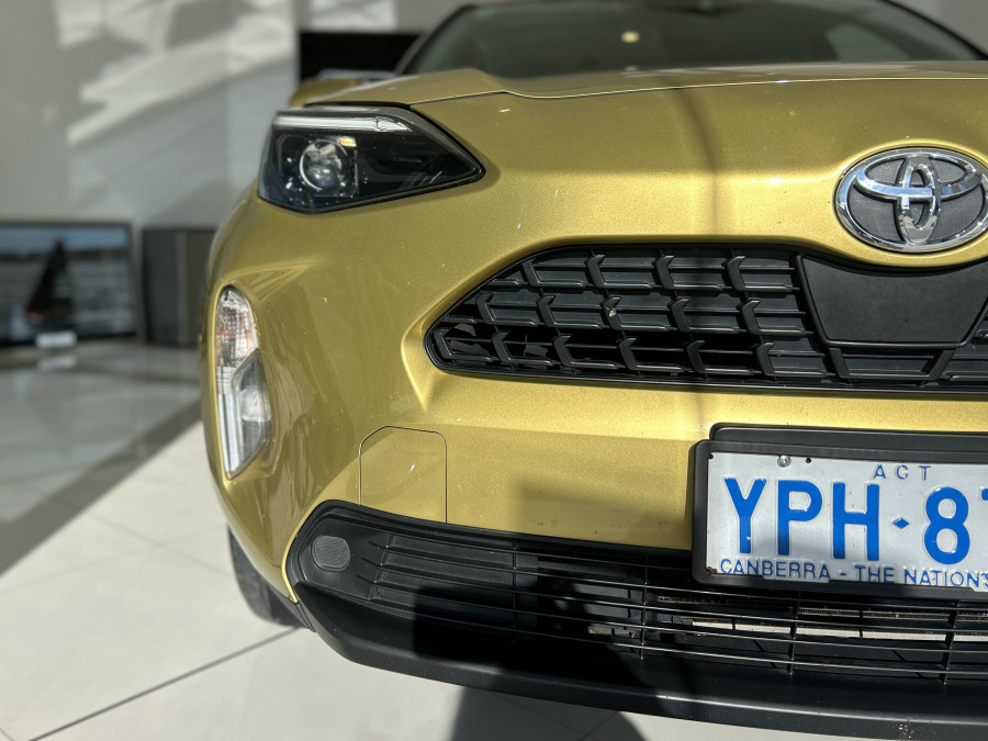 2021 Toyota Yaris Cross MXPB10R GX SUV Image 3