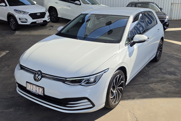 2023 Volkswagen Golf 8 110TSI Life Hatch Image 3