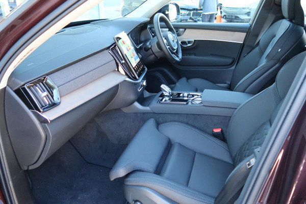 2025 MY26 Volvo XC90 L Series Plus T8 Plug-in Hybrid Dark SUV Image 16