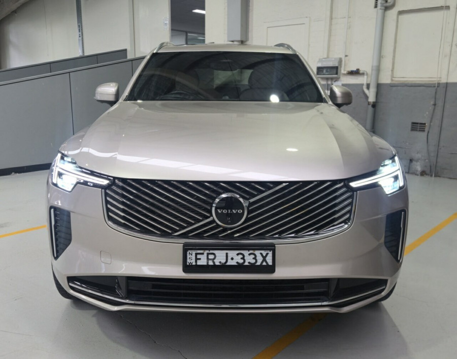 2024 MY25 Volvo XC90 L Series Ultra B5 Bright SUV Image 4